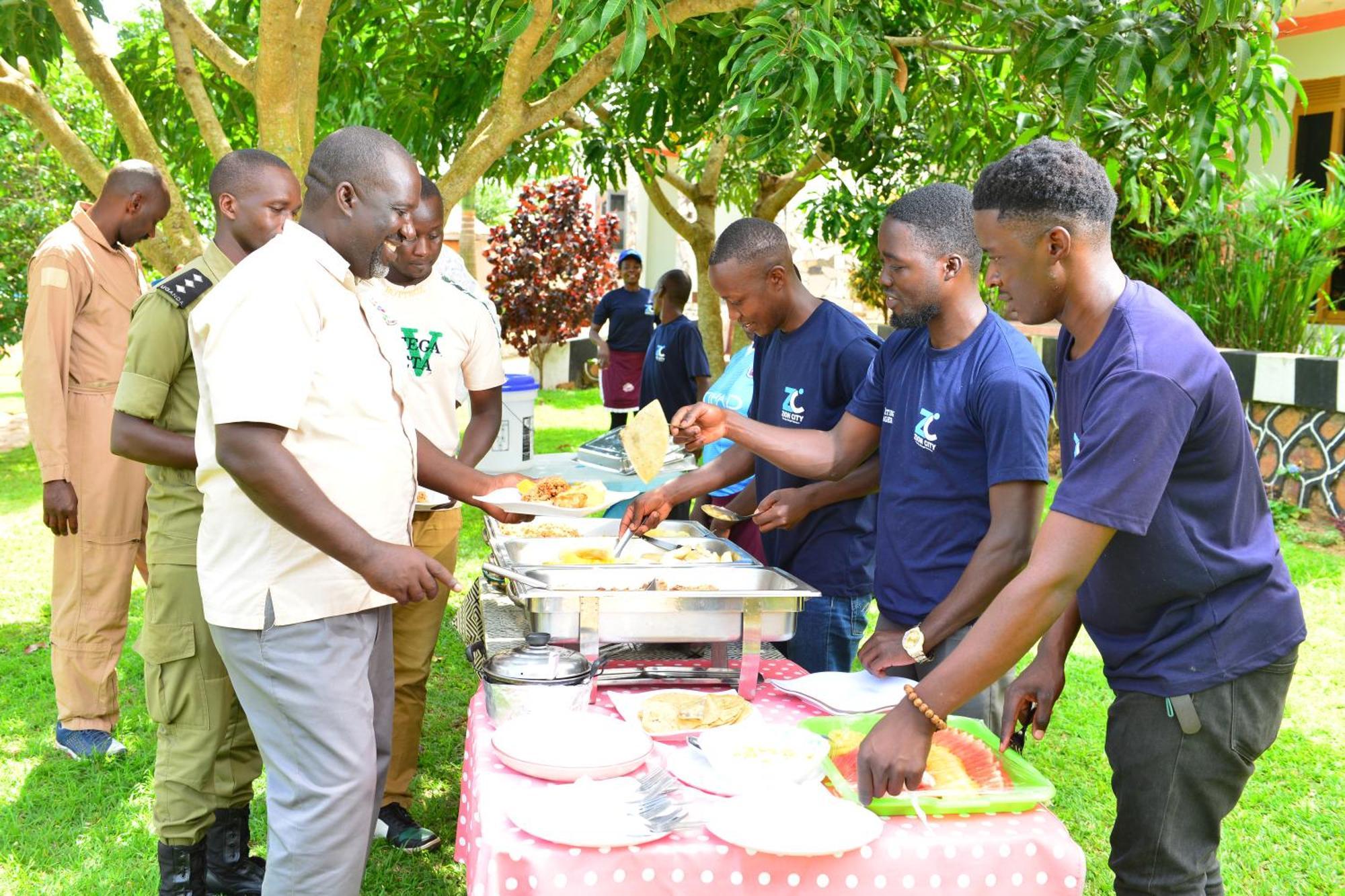 Zion Camp Bed and Breakfast Entebbe Buitenkant foto